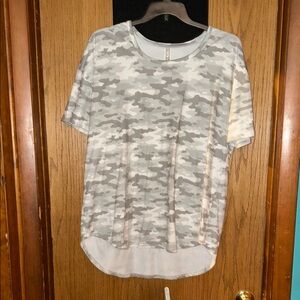 MTA Sport Gray and White Relaxed High Low T-Shirt